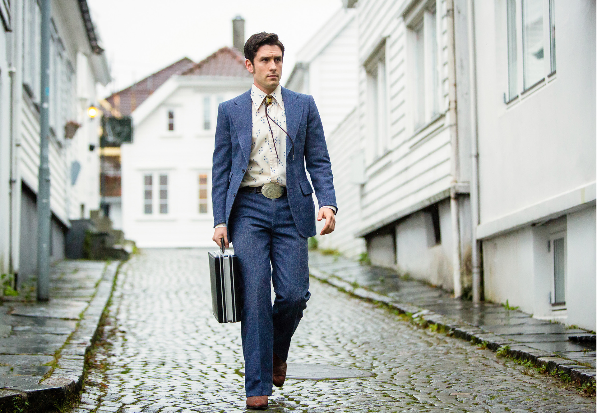 Jonathan Kay, the young Phillips lawyer sent from the company’s US head office to Stavanger – the town with “no winter, no summer, no bars”. He is played by British-born actor Bart Edwards.